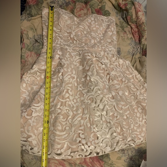 ✨💥⚡️ A Drea Champagne Shimmer Ivory and Beige Sequin Homecoming NWOT - Picture 9 of 13